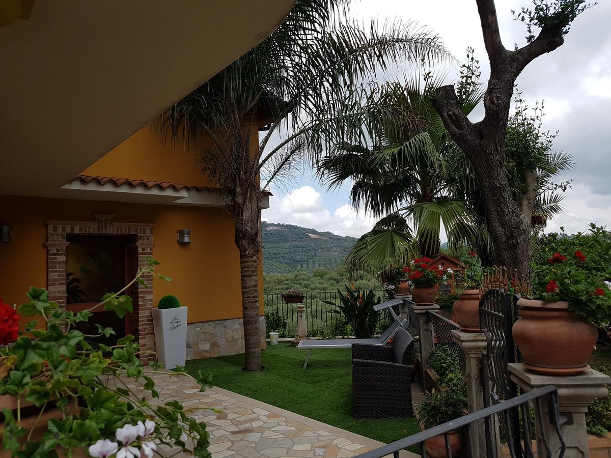 Bed and Breakfast San Pietro Mileto Exterior foto